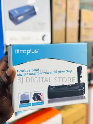 McOplus Battery Grip for EOS 6D Mark II
