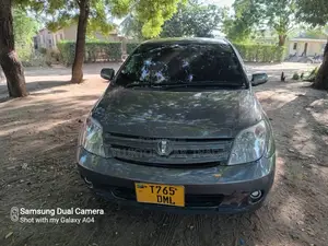 Toyota IST 2005 Gray