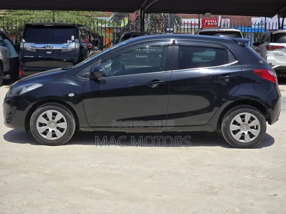 Mazda Demio 2011 Black