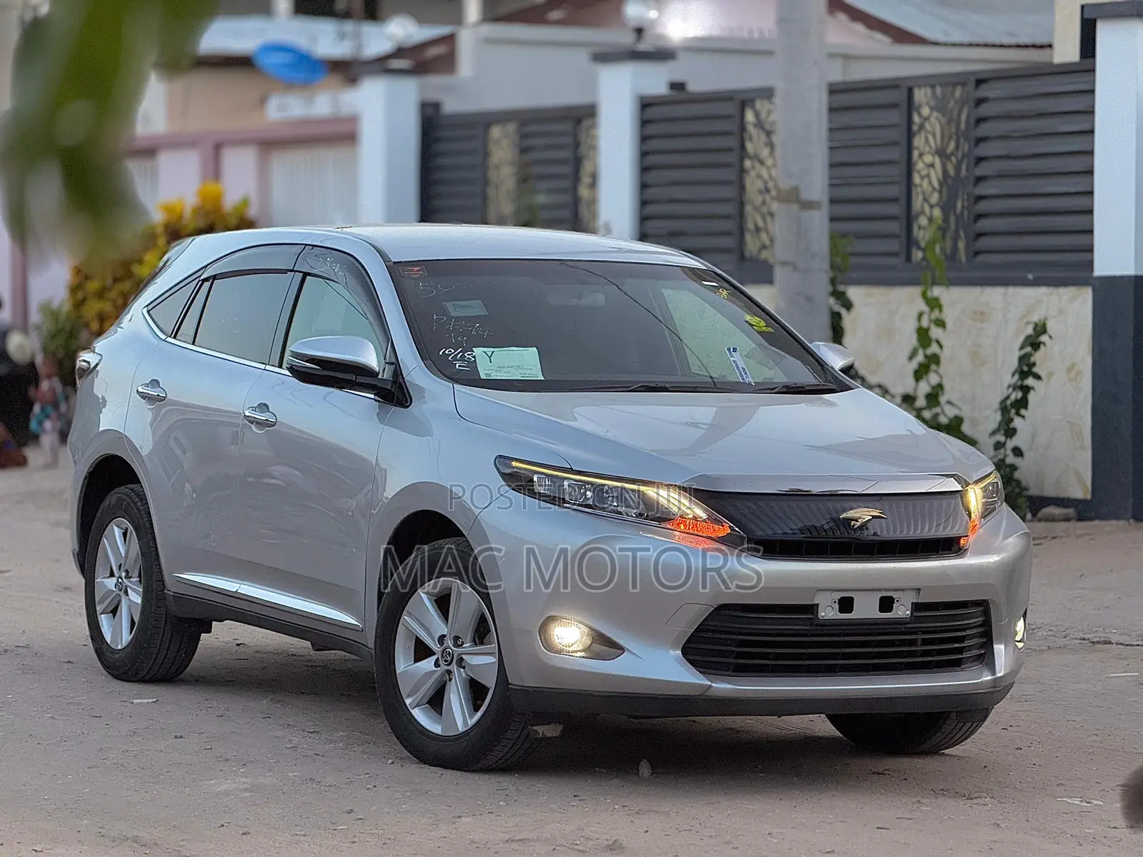 Toyota Harrier 2.0 2014 Silver