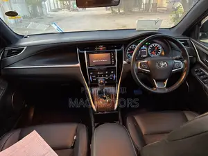 Toyota Harrier 2.0 2014 Silver