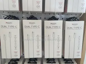 A Dual Type C Charger Compatible With 27W