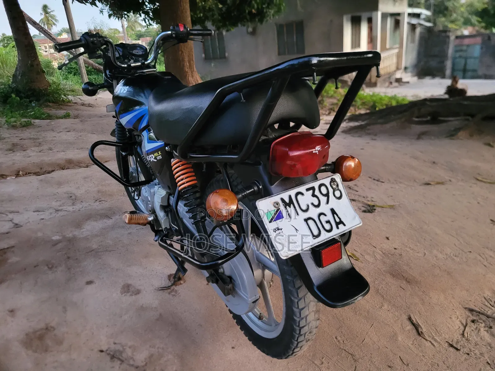 TVS HLX 125 2024 Black
