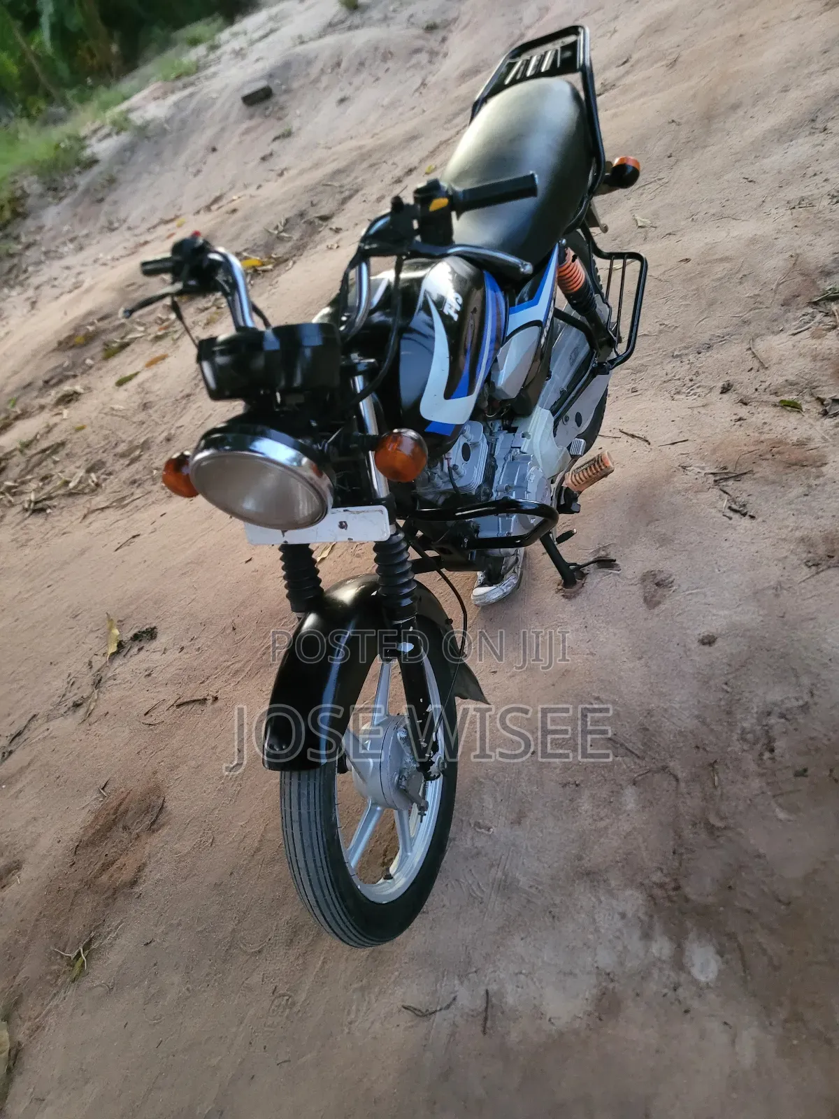 TVS HLX 125 2024 Black