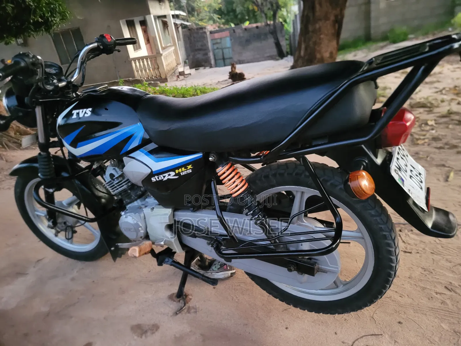 TVS HLX 125 2024 Black