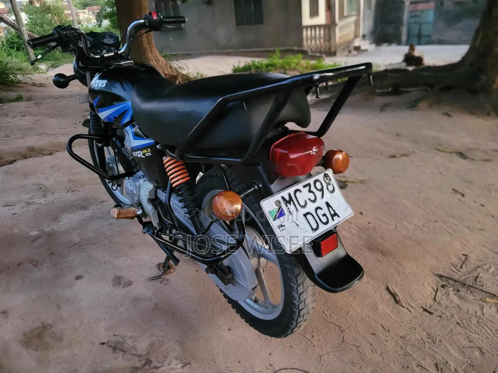 TVS HLX 125 2024 Black