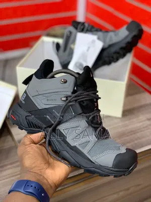 Men's Sneakers Salomon Material Leather