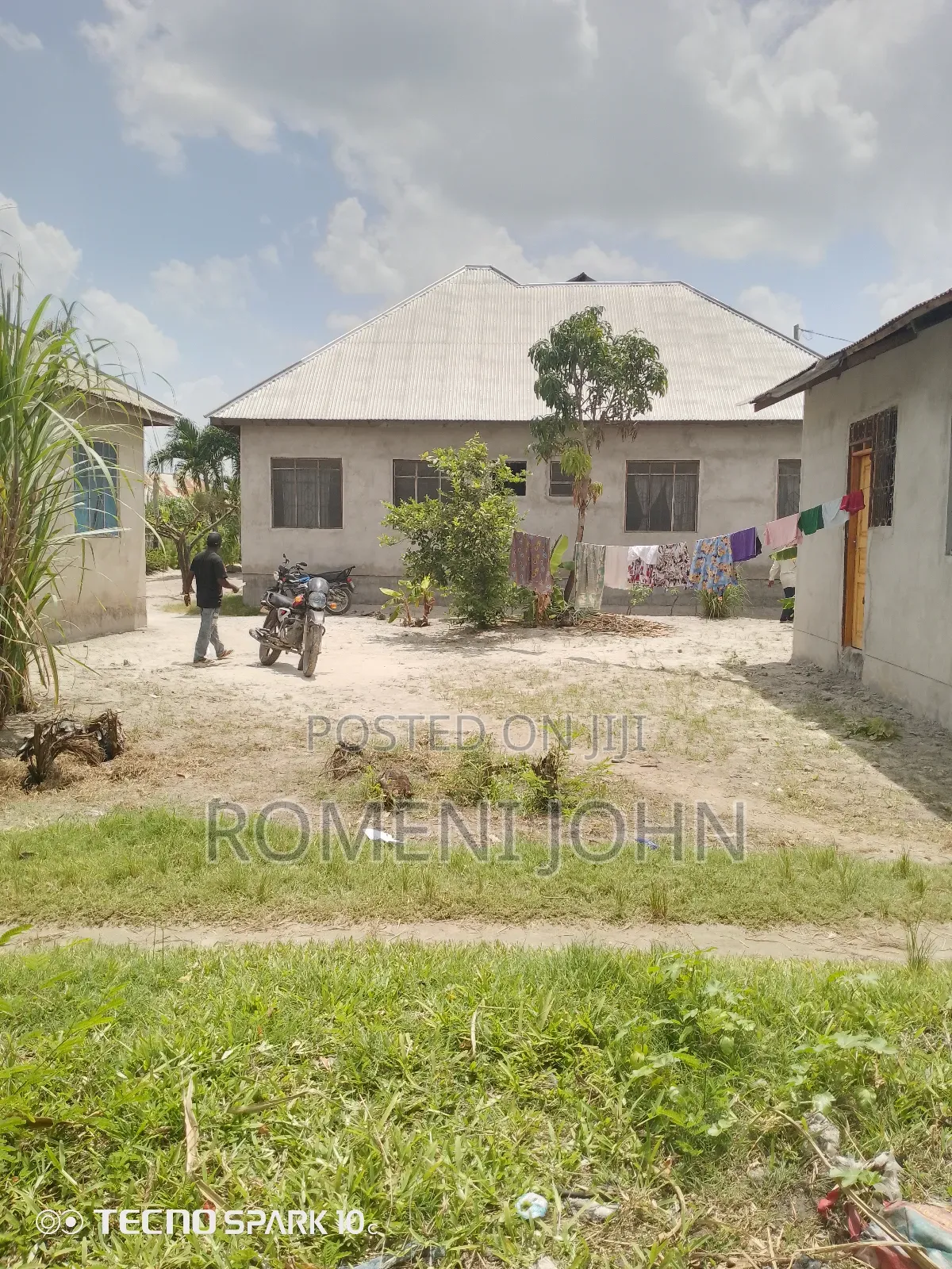 6bdrm Apartment in Tanzania Daresalaam, Ilala for sale
