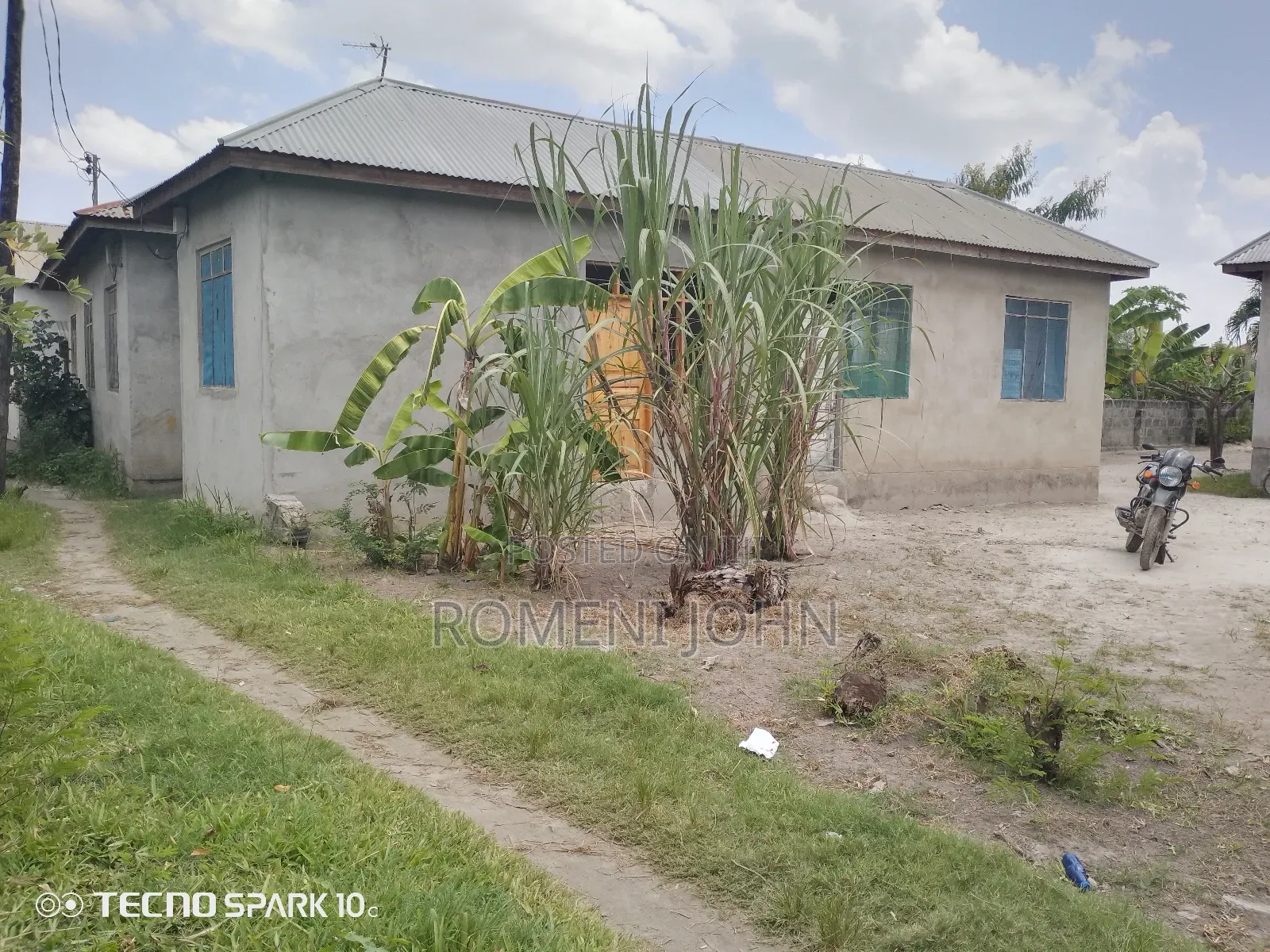 6bdrm Apartment in Tanzania Daresalaam, Ilala for sale