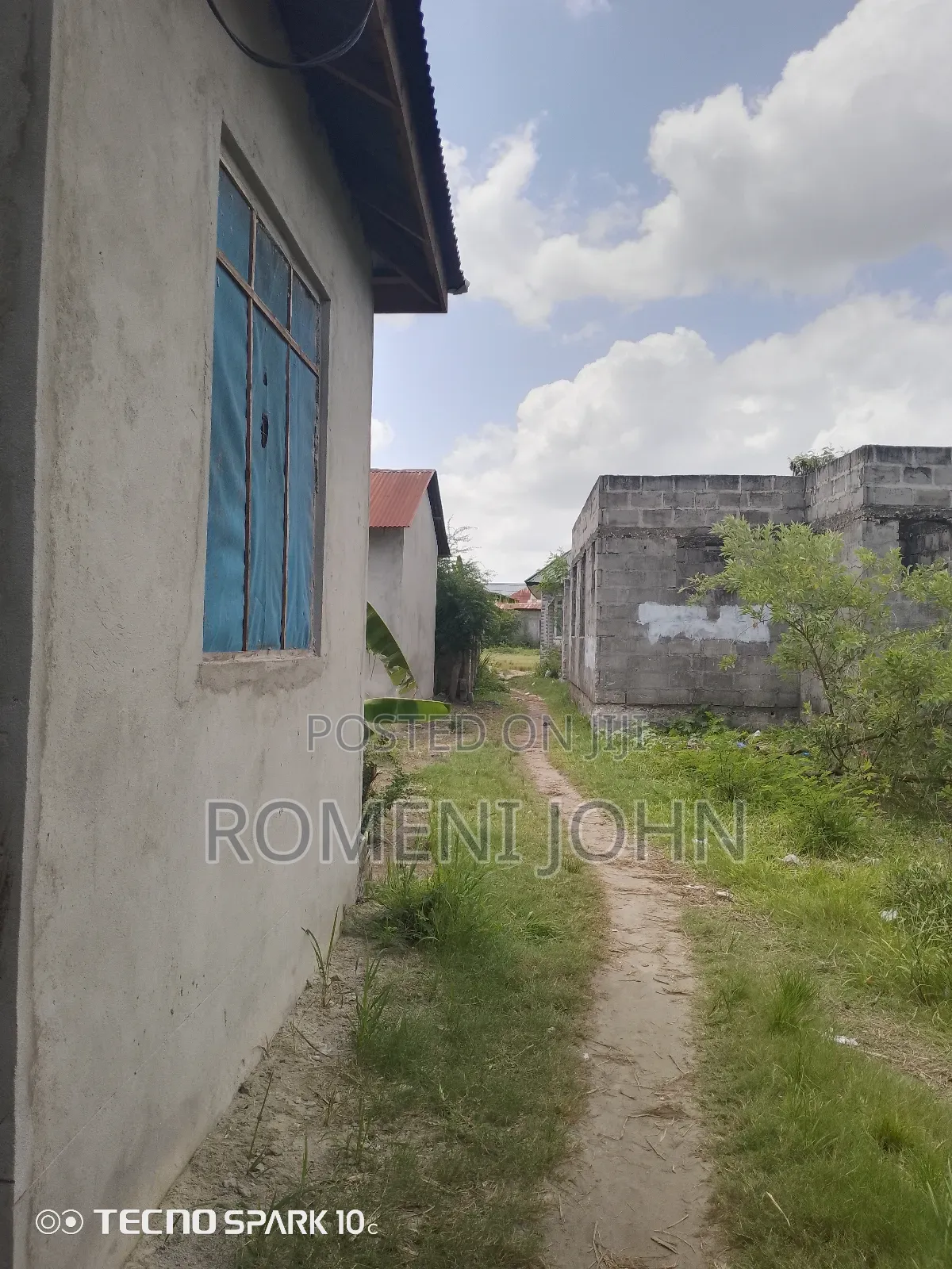 6bdrm Apartment in Tanzania Daresalaam, Ilala for sale