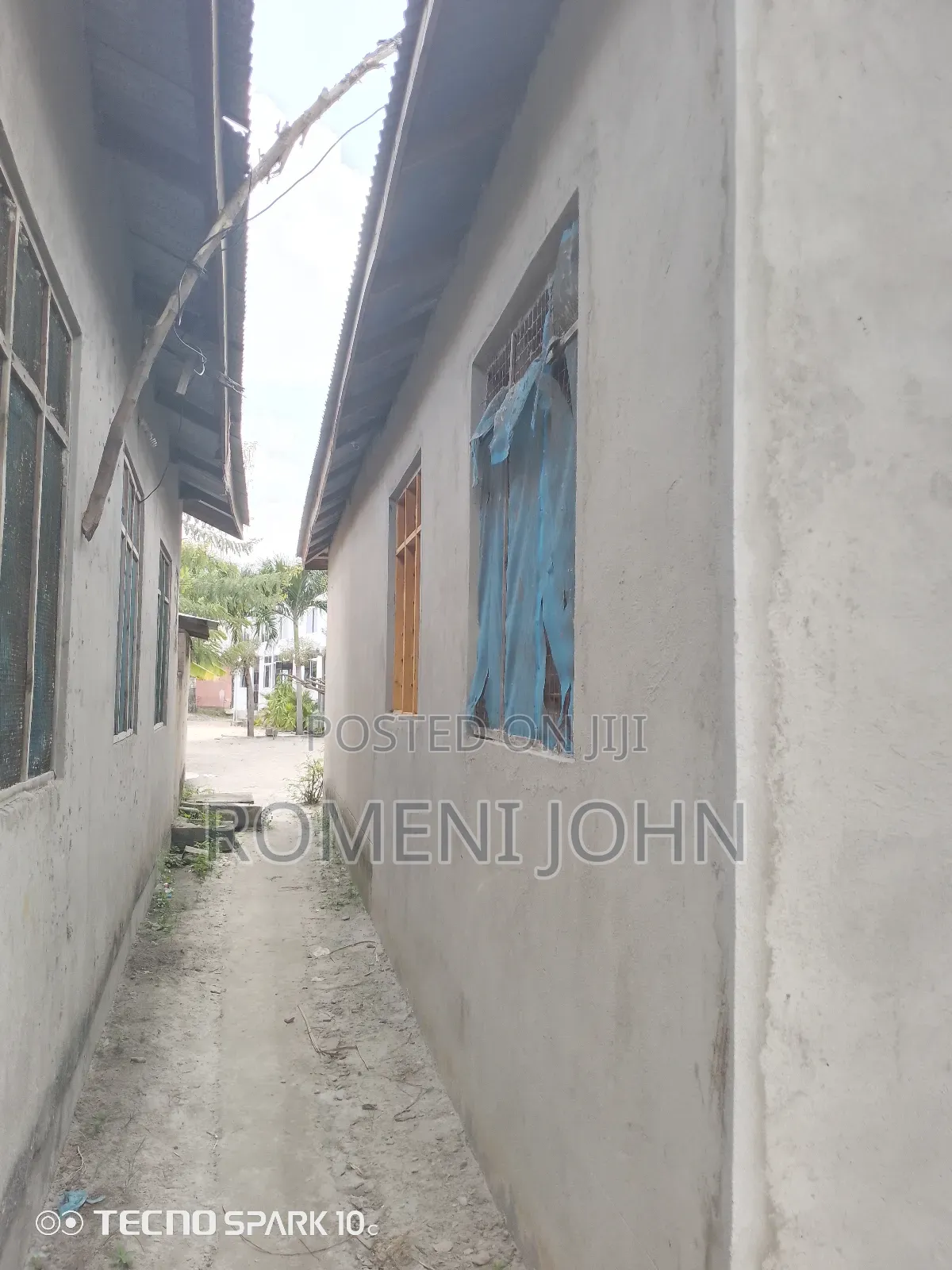 6bdrm Apartment in Tanzania Daresalaam, Ilala for sale