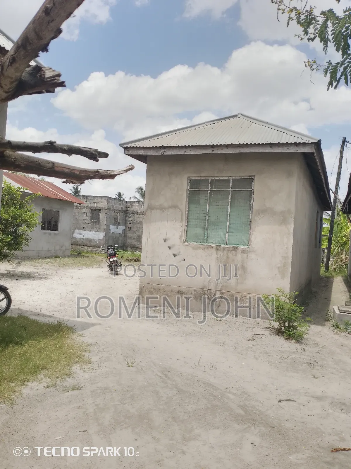 6bdrm Apartment in Tanzania Daresalaam, Ilala for sale