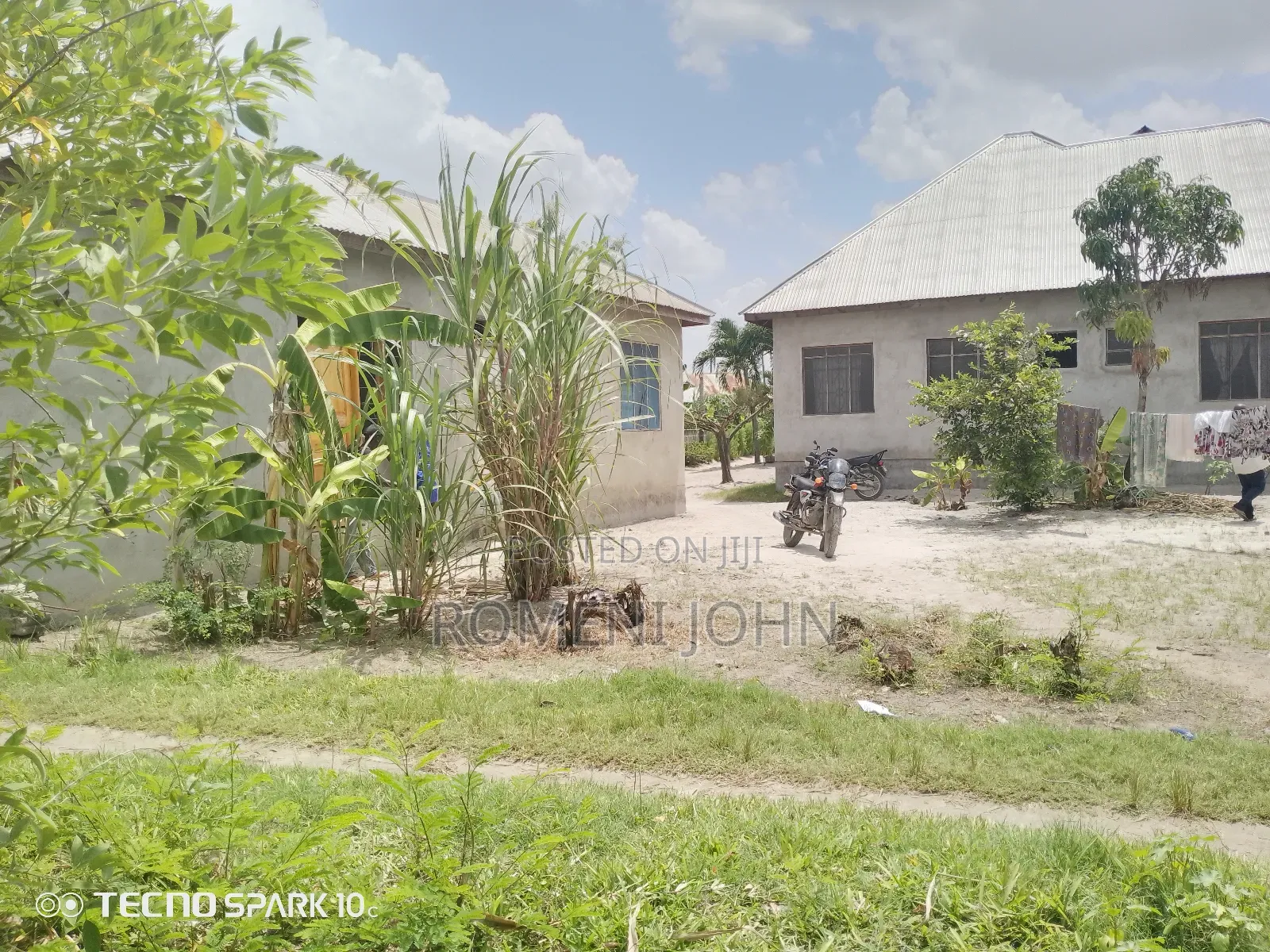 6bdrm Apartment in Tanzania Daresalaam, Ilala for sale