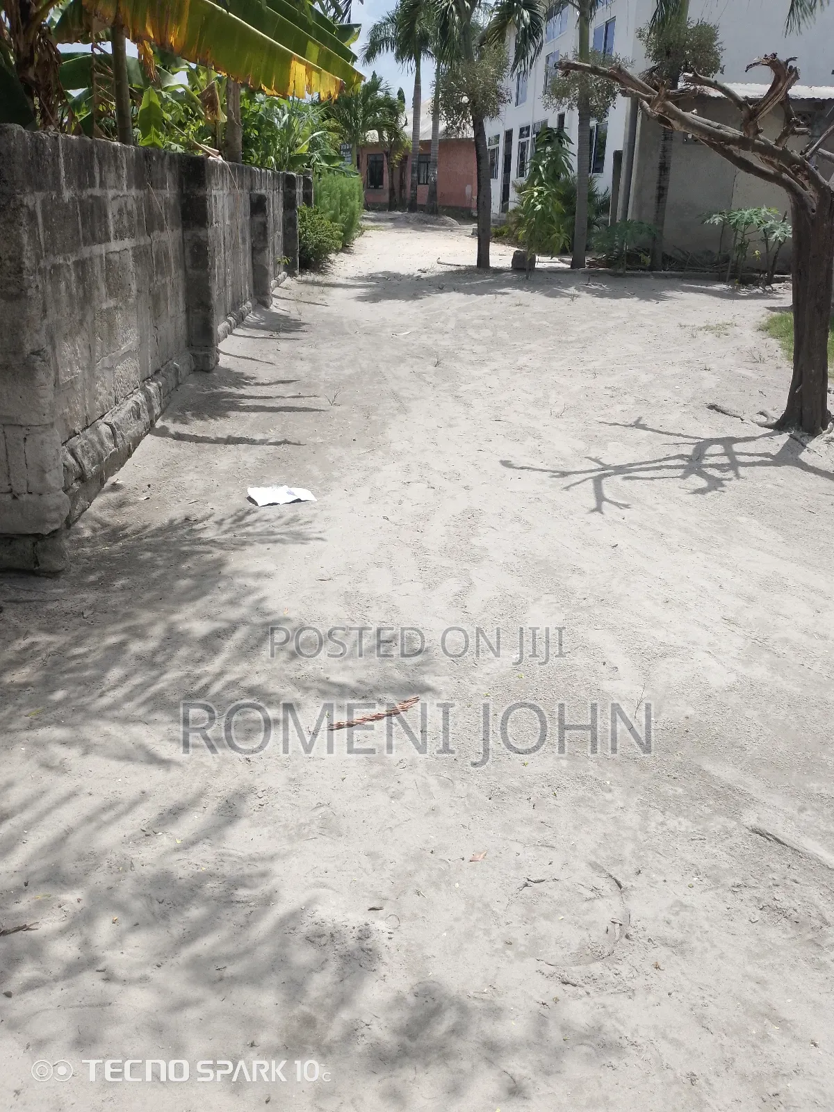 6bdrm Apartment in Tanzania Daresalaam, Ilala for sale