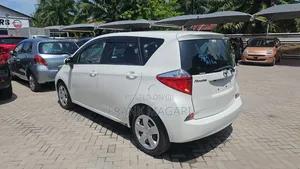 Toyota Ractis 1.5 FWD 2012 White