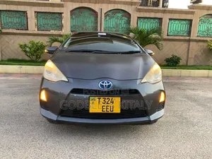 Toyota Aqua 2013 Gray