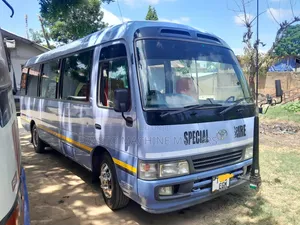 Toyota Coaster 2004