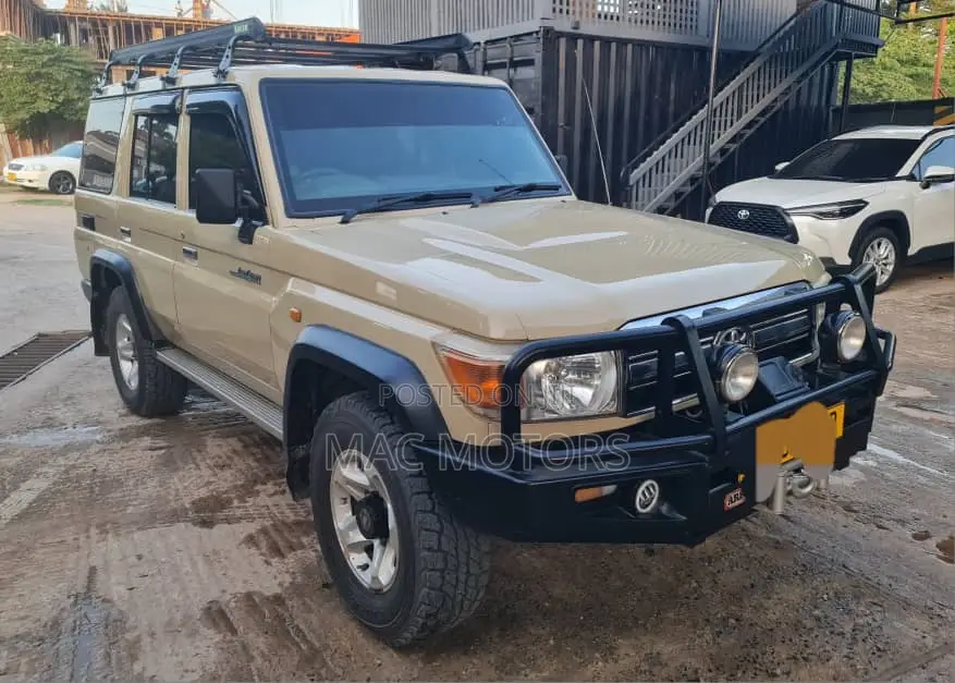 Toyota Land Cruiser 2012 Beige