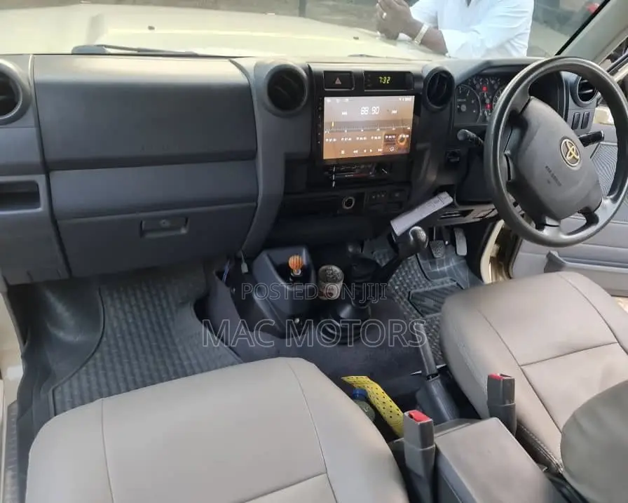 Toyota Land Cruiser 2012 Beige