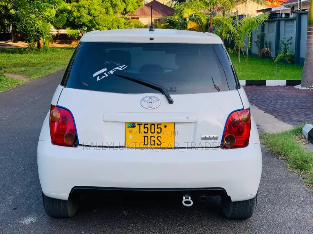 Toyota IST 2005 White