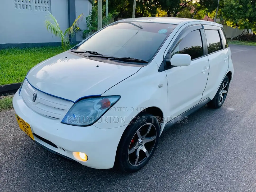 Toyota IST 2005 White