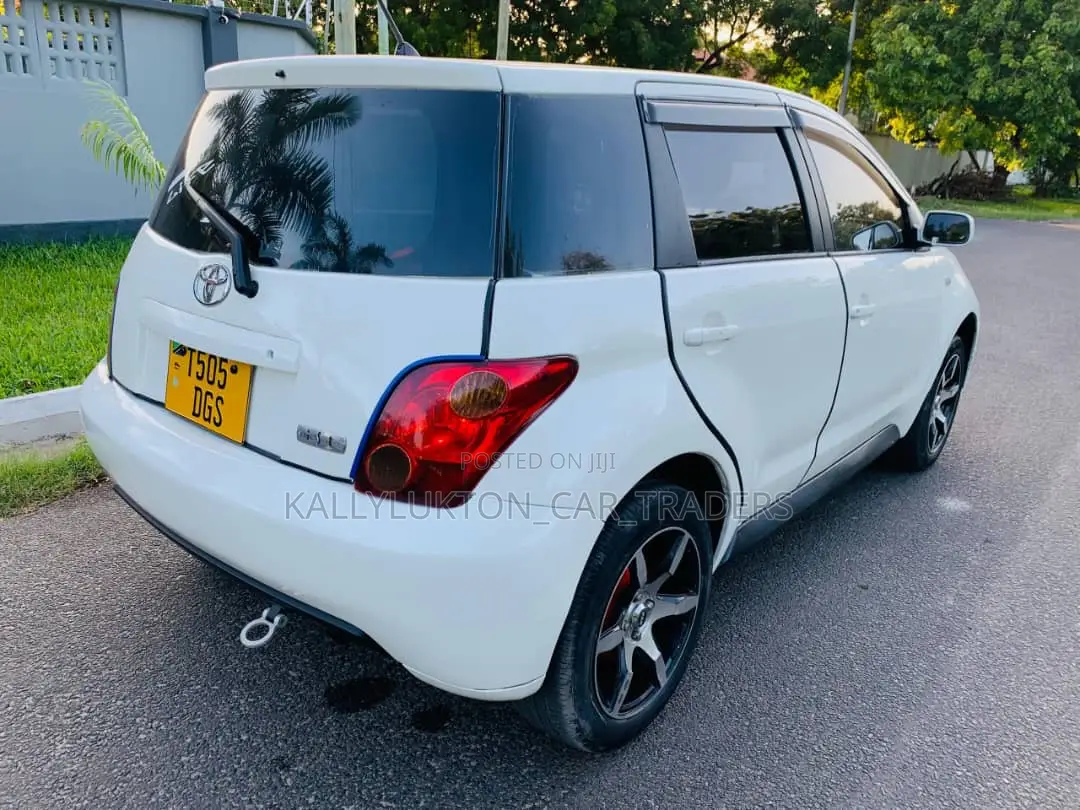 Toyota IST 2005 White