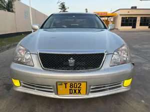 Toyota Crown Royale 2005 Silver