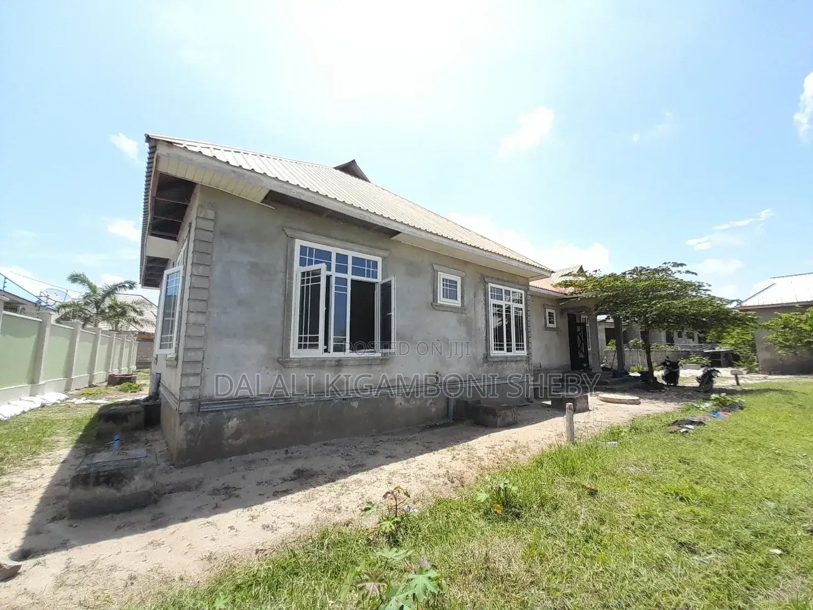 3bdrm House in Kigamboni Kibugumo for sale