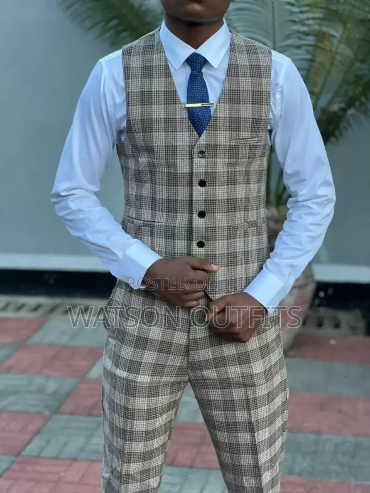 Best Quality Men Half Suits(Kizibao Suruali)
