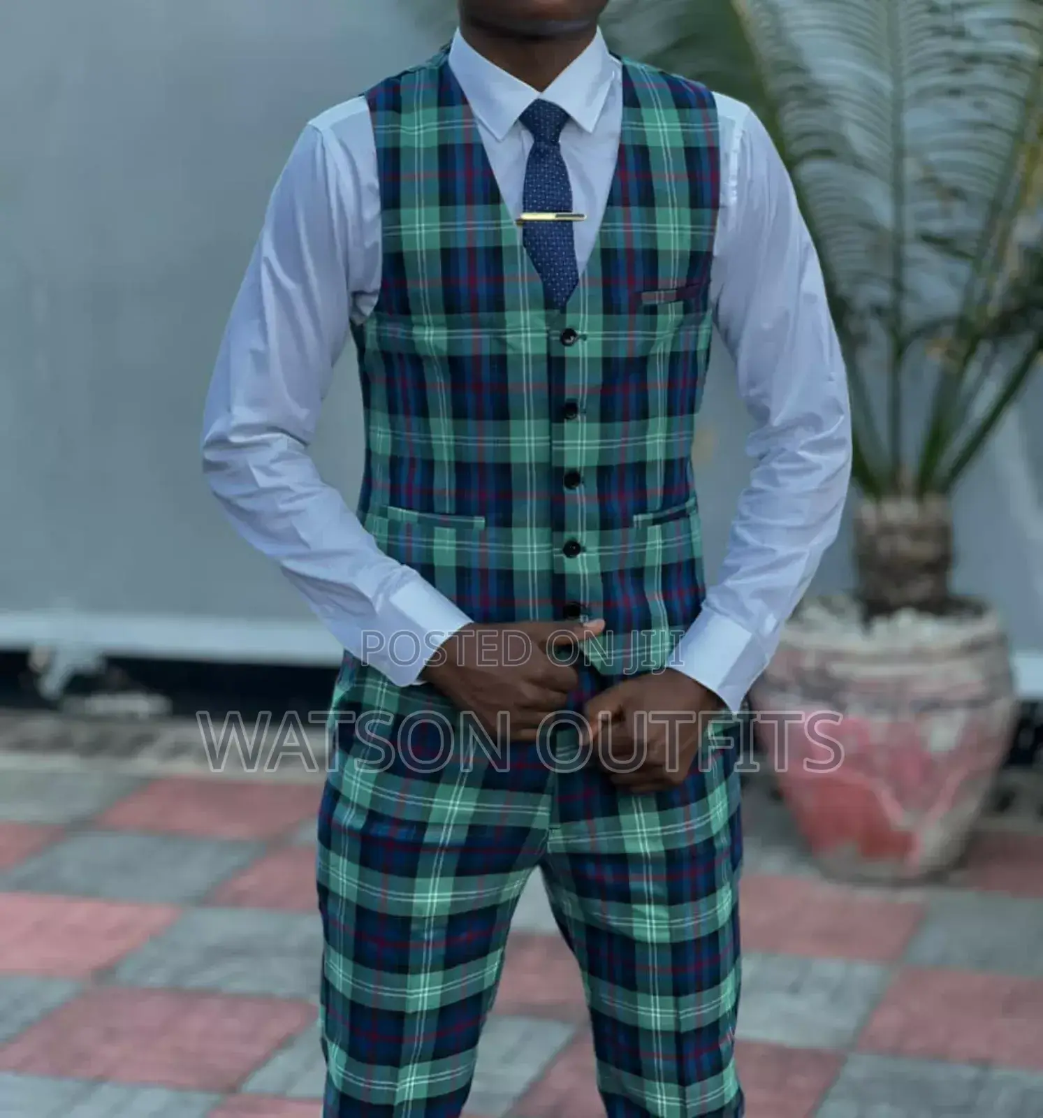 Best Quality Men Half Suits(Kizibao Suruali)