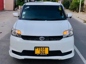 Toyota Corolla Rumion 2010 White