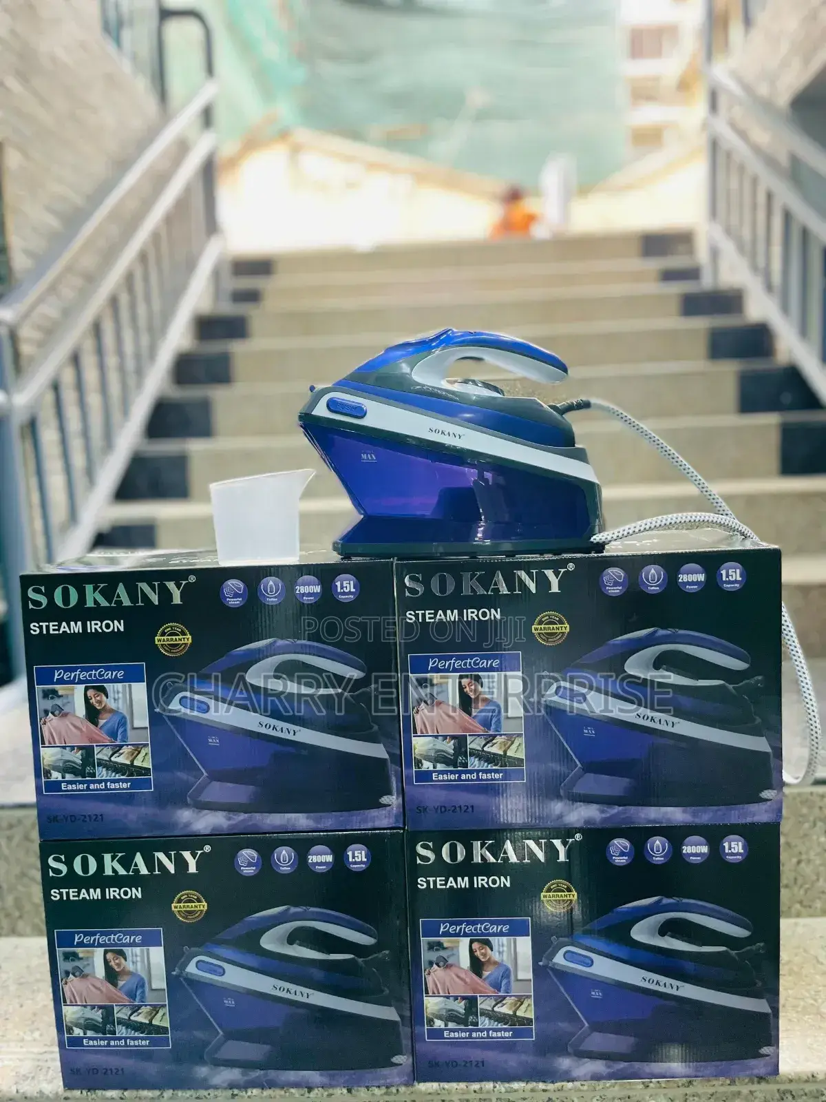 SOKANY High Power Steam Station Iron With 1.2L Water Tank