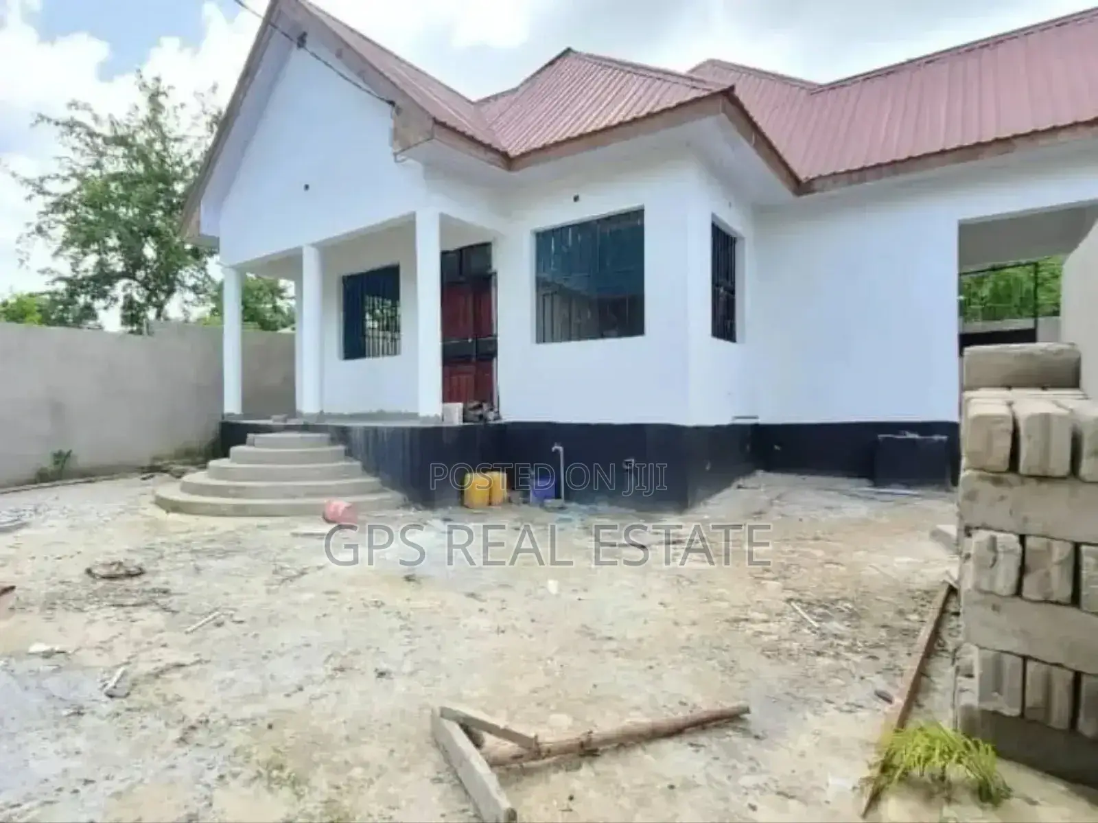 3bdrm House in Mbezi Stend Kwa, Kinondoni for sale