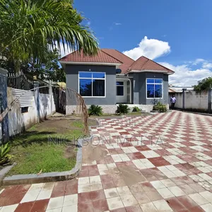 3bdrm House in Dalali_Nick_Mwanza, Nyasaka for sale