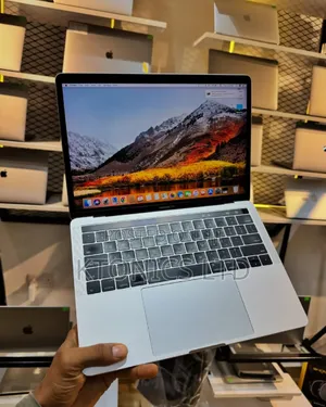 Laptop Apple MacBook Pro 2017 16GB Intel Core I7 SSD 512GB