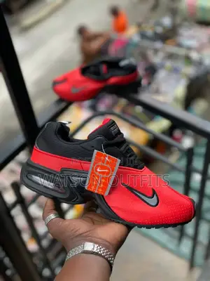 New Original Unisex Sneakers/Supreme Quality Shoes