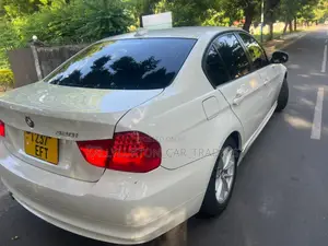 BMW 3 Series 2006 White