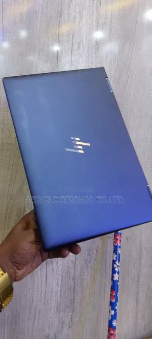 Laptop HP Dragonfly G3 8GB Intel Core I5 SSD 256GB