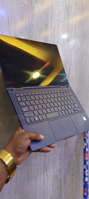 Laptop HP Dragonfly G3 8GB Intel Core I5 SSD 256GB