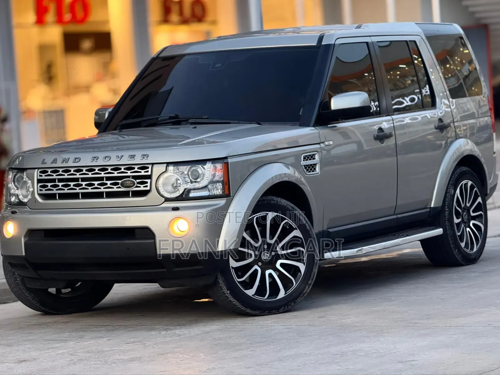 Land Rover Discovery 2014 Gold