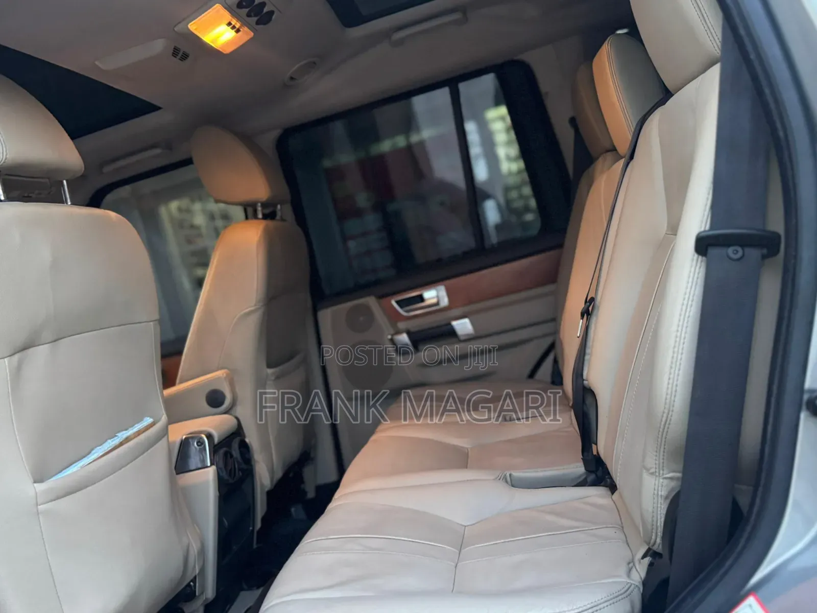 Land Rover Discovery 2014 Gold