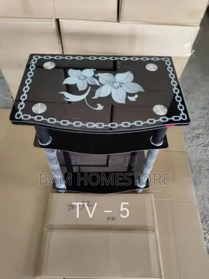 Glass Simple Tv Showcase