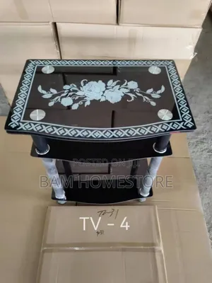 Glass Simple Tv Showcase