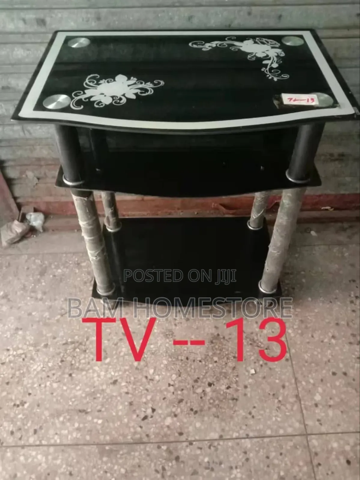 Glass Simple Tv Showcase