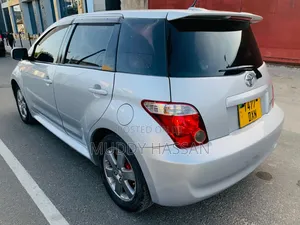 Toyota IST 2006 Silver