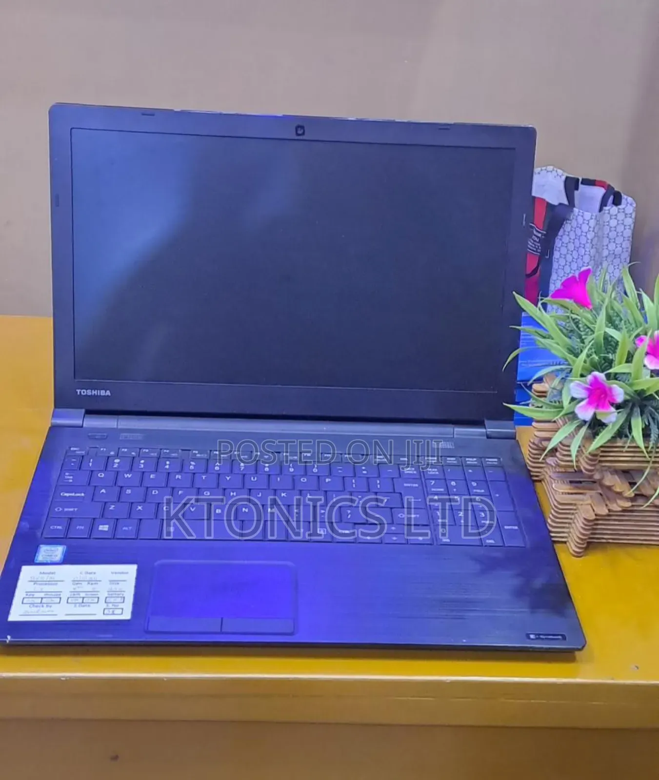 Laptop Toshiba Satellite Pro B40 8GB Intel Core I3 HDD 700GB