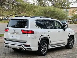 Toyota Land Cruiser 3.3 Diesel 4WD 2022 White
