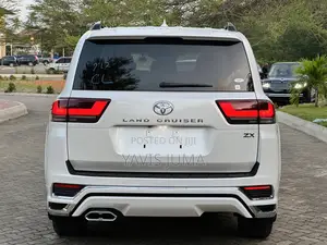 Toyota Land Cruiser 3.3 Diesel 4WD 2022 White