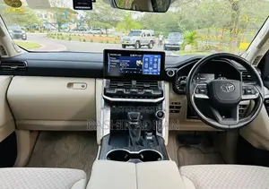 Toyota Land Cruiser 3.3 DT 2022 Pearl