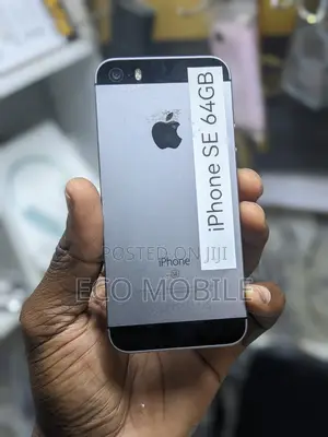 Apple iPhone SE 64 GB Silver